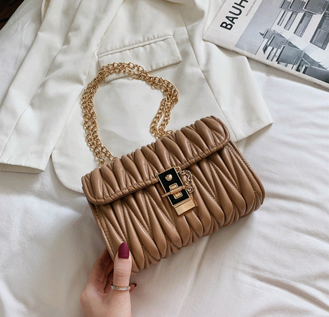 Vintage chain hobo